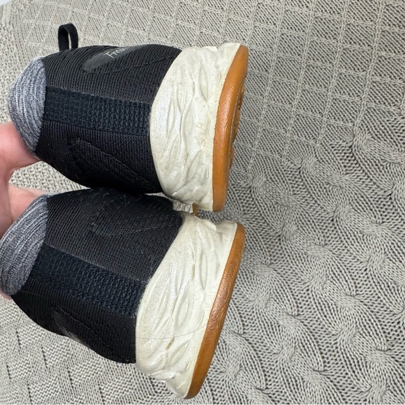 New Balance Women’s Fresh Foam Arishi with Gum Bottom Sneaker ~ 9 - Picture 8 of 10